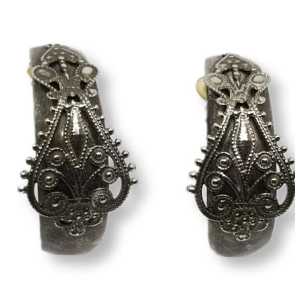 VINTAGE SILVERPLATED STEEL ORNATE DETAIL MEDIUM SIZE HOOP EARRINGS - Picture 3 of 7